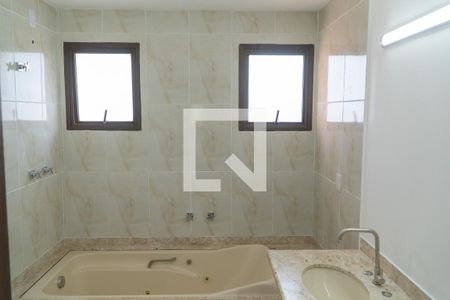 Apartamento para alugar com 236m², 6 quartos e 4 vagasBanheiro da Suíte master