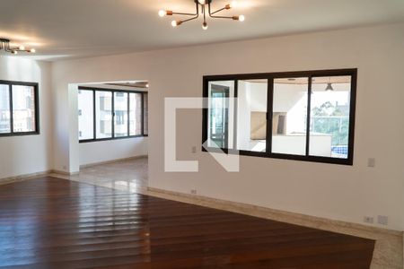 Sala 1 de apartamento para alugar com 6 quartos, 236m² em Vila Suzana, São Paulo