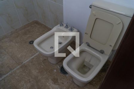 Apartamento para alugar com 236m², 6 quartos e 4 vagasBanheiro da Suíte 2