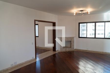 Sala 1 de apartamento para alugar com 6 quartos, 236m² em Vila Suzana, São Paulo