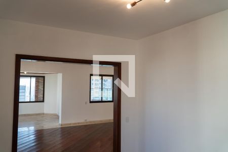 Sala 2 de apartamento para alugar com 6 quartos, 236m² em Vila Suzana, São Paulo