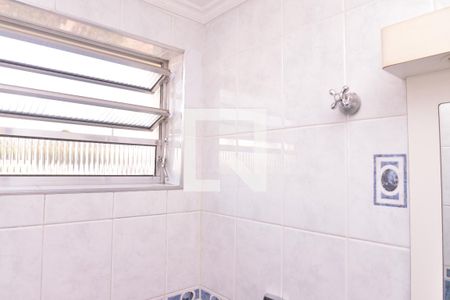Casa à venda com 256m², 3 quartos e 3 vagasBanheiro 2