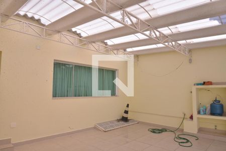 Casa à venda com 256m², 3 quartos e 3 vagasÁrea comum