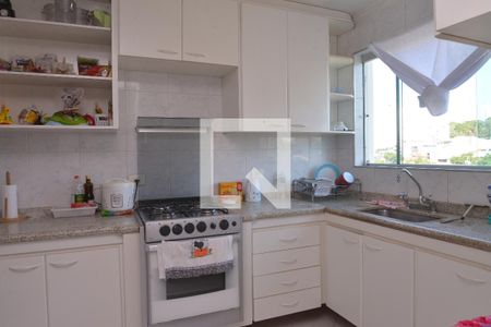 Casa à venda com 256m², 3 quartos e 3 vagasCozinha 