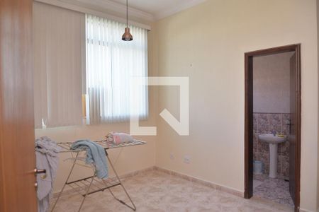 Casa à venda com 256m², 3 quartos e 3 vagasQuarto de serviço