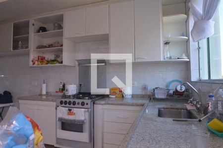 Casa à venda com 256m², 3 quartos e 3 vagasCozinha 