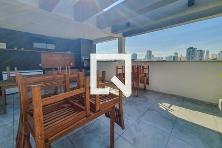 Apartamento para alugar com 35m², 2 quartos e 1 vaga Apartamento para alugar com 35m², 2 quartos e 1 vagaÁrea comum - Churrasqueira