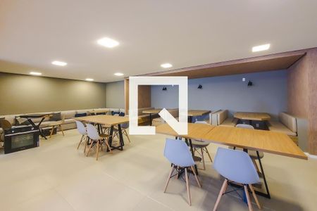 Apartamento para alugar com 35m², 2 quartos e 1 vaga Apartamento para alugar com 35m², 2 quartos e 1 vagaÁrea comum - Salão de festas