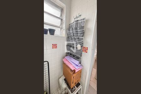 Apartamento à venda com 69m², 2 quartos e 1 vagaÁrea de Serviço - Banheiro