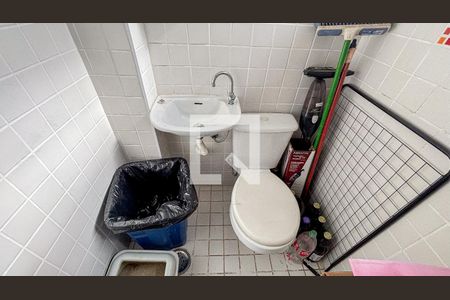 Apartamento à venda com 69m², 2 quartos e 1 vagaÁrea de Serviço - Banheiro