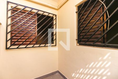 Casa para alugar com 70m², 3 quartos e 1 vagaÁrea de Serviço