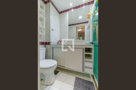 Apartamento para alugar com 70m², 2 quartos e 1 vaga Apartamento para alugar com 70m², 2 quartos e 1 vagaBanheiro da Suíte