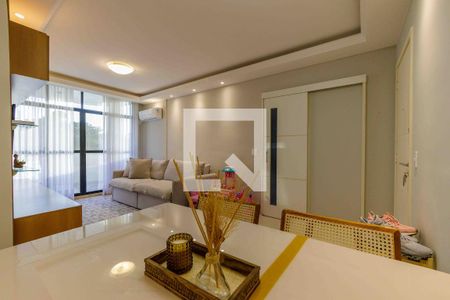 Sala de apartamento para alugar com 2 quartos, 70m² em Recreio dos Bandeirantes, Rio de Janeiro