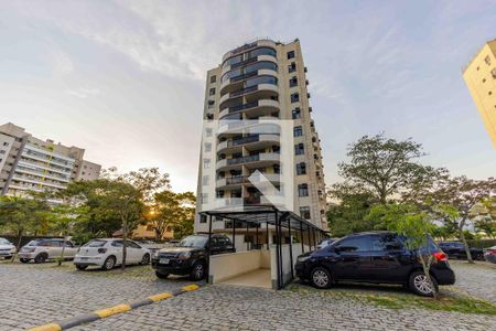 Apartamento para alugar com 70m², 2 quartos e 1 vaga Apartamento para alugar com 70m², 2 quartos e 1 vagaFachada