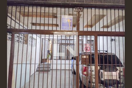 Casa à venda com 185m², 4 quartos e 2 vagasFachada