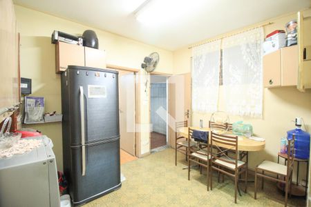 Casa à venda com 185m², 4 quartos e 2 vagasCozinha