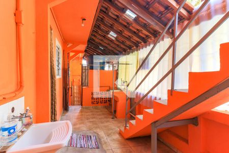 Casa à venda com 125m², 4 quartos e 1 vagaÁrea de Serviço/Quintal