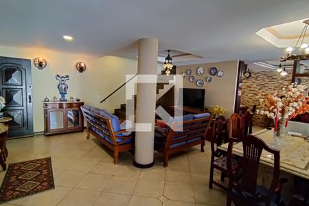 sala de casa à venda com 4 quartos, 420m² em Pechincha, Rio de Janeiro