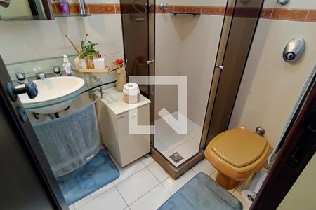 Casa à venda com 420m², 4 quartos e 4 vagasbanheiro social 2º andar