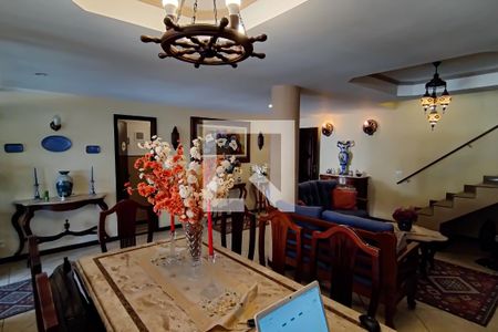 sala de casa à venda com 4 quartos, 420m² em Pechincha, Rio de Janeiro