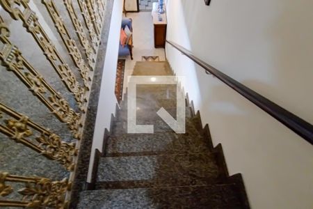 Casa à venda com 420m², 4 quartos e 4 vagasescada