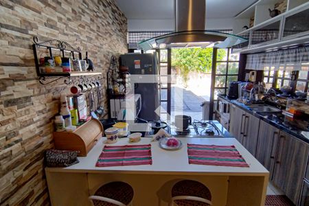 Casa à venda com 420m², 4 quartos e 4 vagascozinha e bar