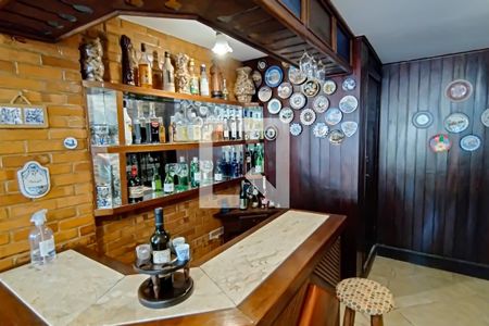 Casa à venda com 420m², 4 quartos e 4 vagascozinha e bar