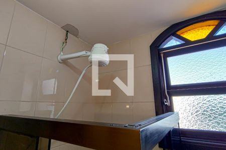 Casa à venda com 420m², 4 quartos e 4 vagasbanheiro social 2º andar