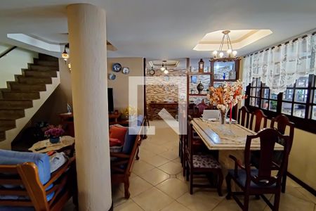 sala de casa à venda com 4 quartos, 420m² em Pechincha, Rio de Janeiro