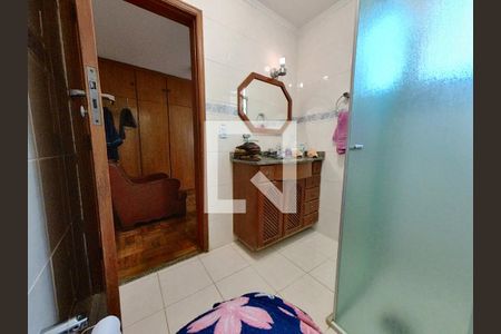 Casa à venda com 200m², 4 quartos e 2 vagasBanheiro Quarto 1 