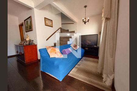 Sala de casa à venda com 4 quartos, 200m² em Vila Cruz das Almas, São Paulo