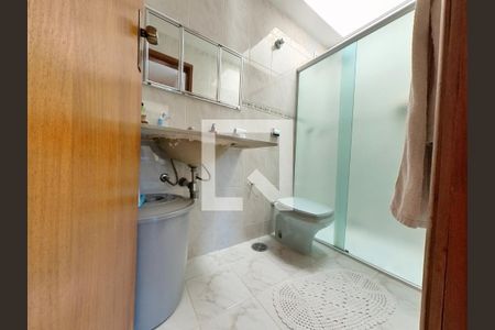 Casa à venda com 200m², 4 quartos e 2 vagasBanheiro Social 1