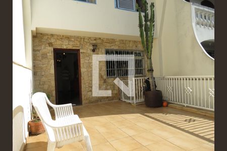 Casa à venda com 200m², 4 quartos e 2 vagasVaranda