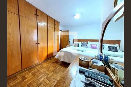 Casa à venda com 200m², 4 quartos e 2 vagasQuarto 1 