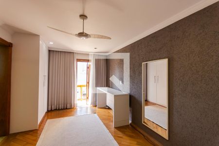 Casa à venda com 267m², 3 quartos e 8 vagasSuíte 1