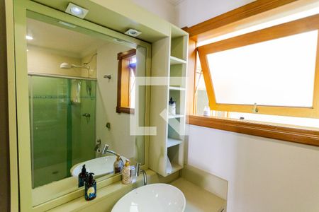 Casa à venda com 267m², 3 quartos e 8 vagasEspelho