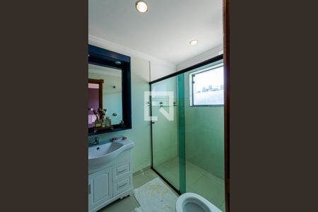 Casa à venda com 267m², 3 quartos e 8 vagasBanheiro da Suíte 1