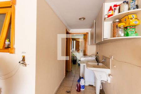 Casa à venda com 267m², 3 quartos e 8 vagasÁrea de Serviço