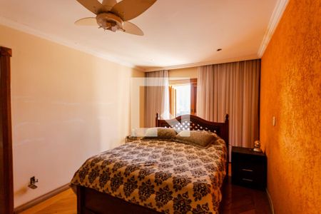 Casa à venda com 267m², 3 quartos e 8 vagasSuíte 2