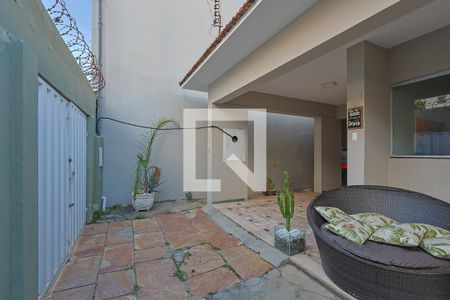 Varanda de casa à venda com 4 quartos, 300m² em Serra, Belo Horizonte
