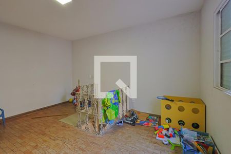 Casa à venda com 300m², 4 quartos e 3 vagas Casa à venda com 300m², 4 quartos e 3 vagasQuarto 4