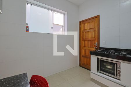 Casa à venda com 300m², 4 quartos e 3 vagas Casa à venda com 300m², 4 quartos e 3 vagasCozinha