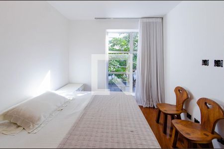 Apartamento à venda com 130m², 3 quartos e 2 vagasQuarto 2