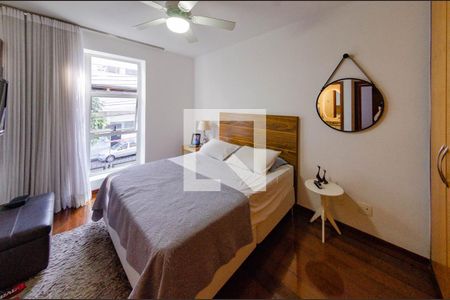 Apartamento à venda com 130m², 3 quartos e 2 vagas Apartamento à venda com 130m², 3 quartos e 2 vagasSuíte