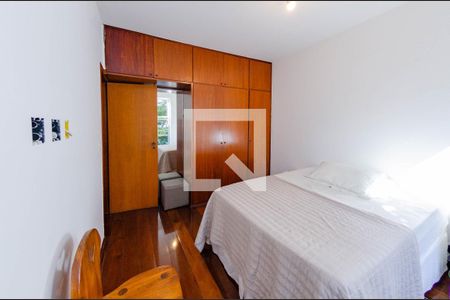 Apartamento à venda com 130m², 3 quartos e 2 vagasQuarto 2