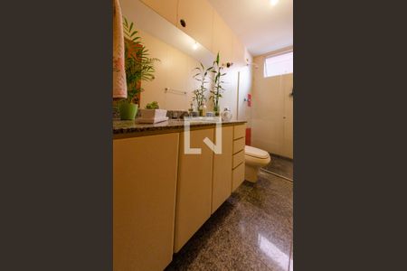 Apartamento à venda com 130m², 3 quartos e 2 vagasBanheiro