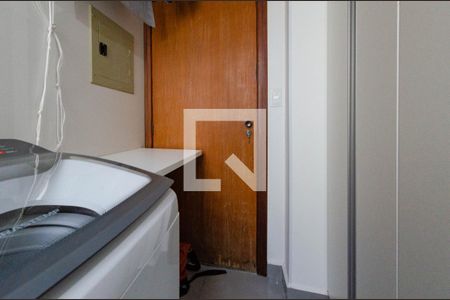 Apartamento à venda com 130m², 3 quartos e 2 vagas Apartamento à venda com 130m², 3 quartos e 2 vagasÁrea de serviço