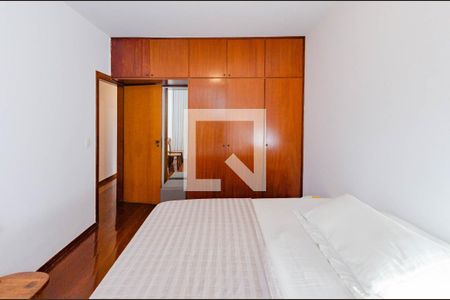 Apartamento à venda com 130m², 3 quartos e 2 vagasQuarto 2