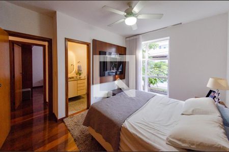 Apartamento à venda com 130m², 3 quartos e 2 vagasSuíte