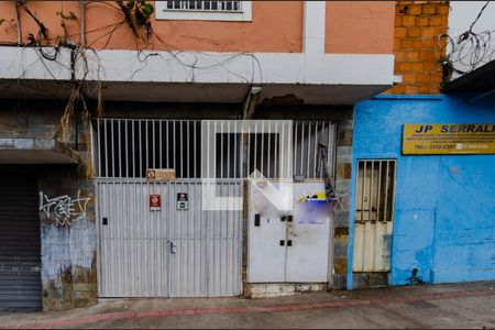 Apartamento para alugar com 60m², 2 quartos e sem vagaFachada